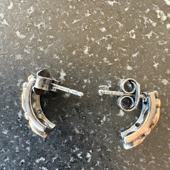 Sundance earrings - Picture 3 of 3